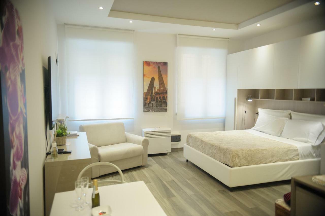 Andrea Luxury Apartments Strada Maggiore Studio 1 Bologne Extérieur photo